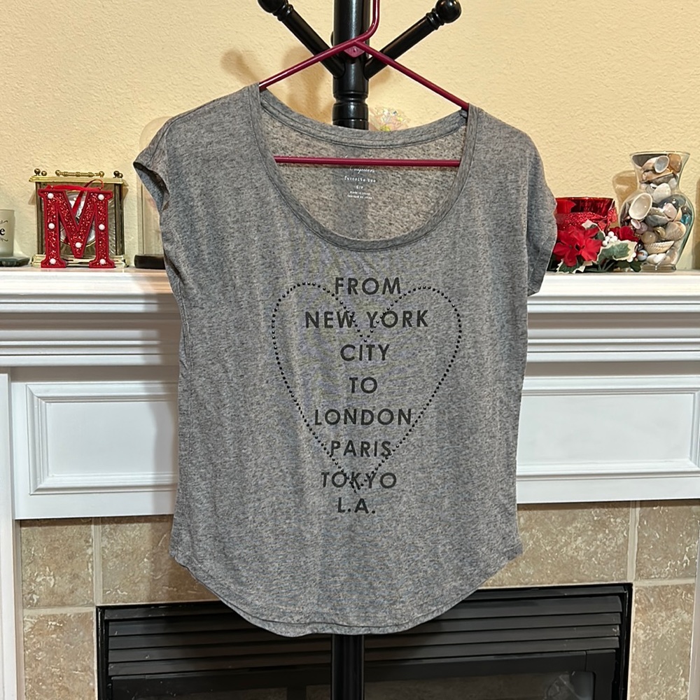 Gorgeous American Eagle Outfitters Shirt